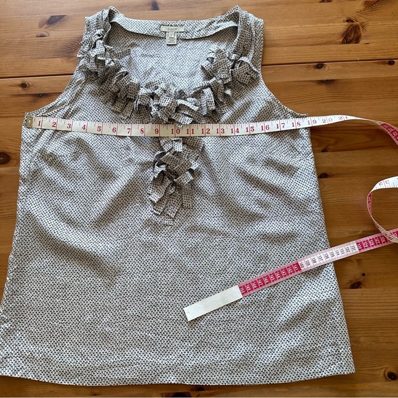 J.Crew Silk Waterfall Ruffled V-Neck Tank  - Size 8 - Picture 5 of 8